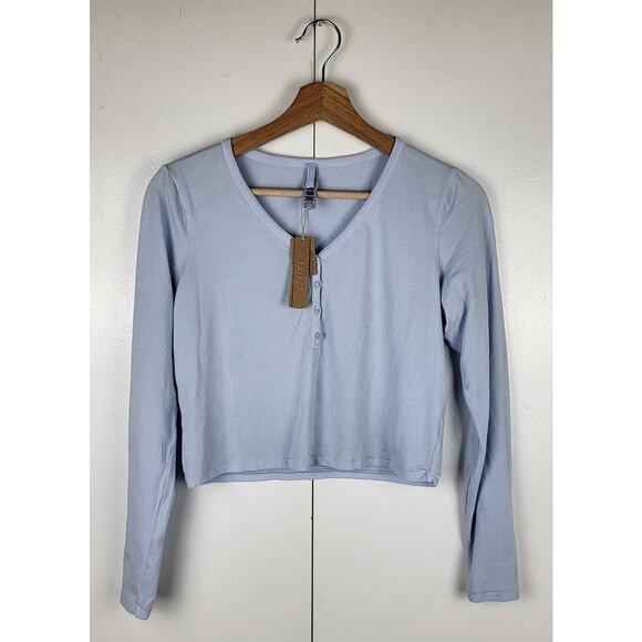 NWT SKIMS Long Sleeve Ribbed Henley Button Crop Top in Periwinkle | Large - Picture 4 of 10